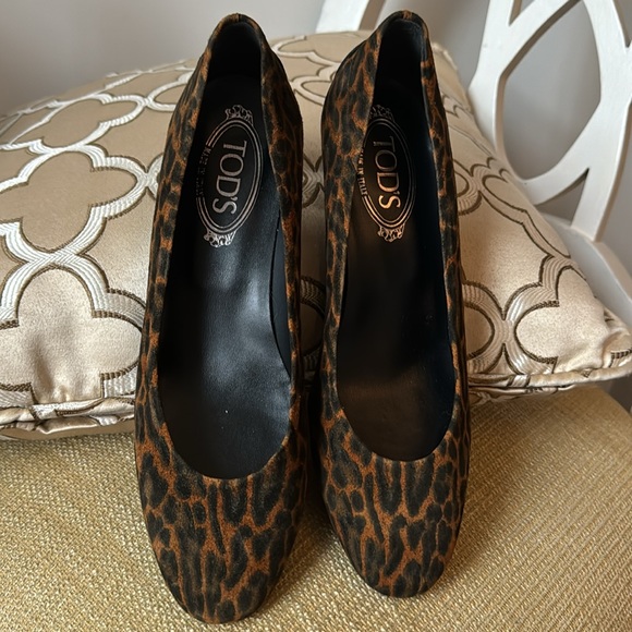 Tod’s Leopard Kitten Heels Pumps in Suede and Patent Leather - 39 - Picture 3 of 11